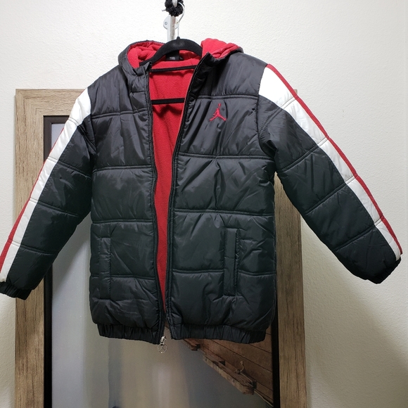 nike air puffer jacket
